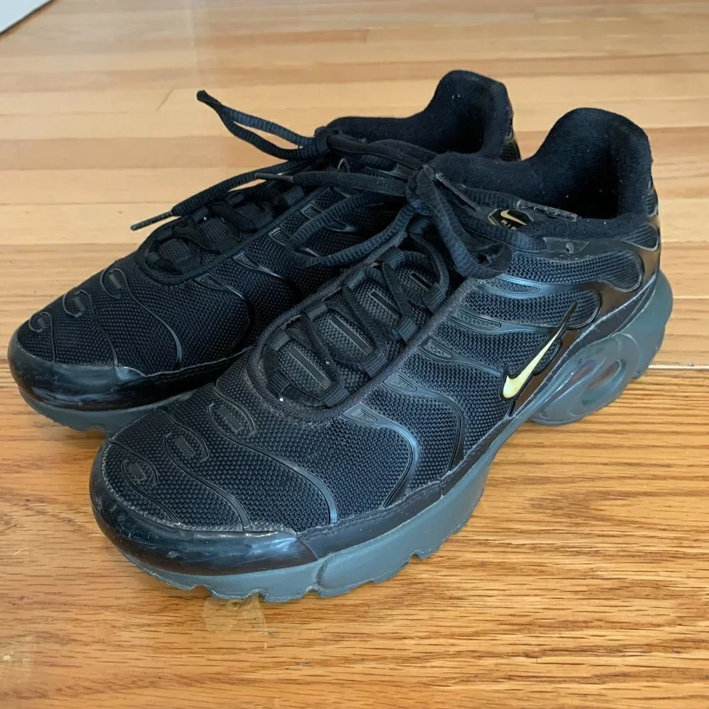 Nike Air Max TN plus Trainers AO5432 001 Sneakers